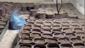 ОТКРИВЕНА ЛАБОРАТОРИЈА МАРИХУАНЕ: Ухапшен мушкарац (74) у Земуну (ВИДЕО) ОТКРИВЕНА ЛАБОРАТОРИЈА МАРИХУАНЕ: Ухапшен мушкарац (74) у Земуну (ВИДЕО)