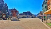 UBISTVO U ROŽAJAMA: Muškarac likvidiran sa više hitaca, povređen i policajac UBISTVO U ROŽAJAMA: Muškarac likvidiran sa više hitaca, povređen i policajac