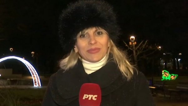 ОГЛАСИЛА СЕ НОВИНАРКА РТС-а КОЈА ЈЕ ОДУШЕВИЛА СРБИЈУ: За Новости објаснила како је дошло до легендарног укључења из Врања (ВИДЕО) ОГЛАСИЛА СЕ НОВИНАРКА РТС-а КОЈА ЈЕ ОДУШЕВИЛА СРБИЈУ: За Новости објаснила како је дошло до легендарног укључења из Врања (ВИДЕО)