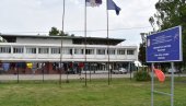 МИГРАНТИ ПРЕБАЧЕНИ НА ДРУГУ ЛОКАЦИЈУ: Акција после туче у Кикинди, Пакистанци измештени МИГРАНТИ ПРЕБАЧЕНИ НА ДРУГУ ЛОКАЦИЈУ: Акција после туче у Кикинди, Пакистанци измештени