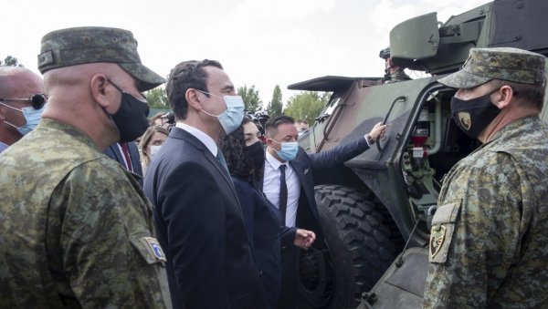 АЛБАНЦИ ПЛАНИРАЈУ ОСНИВАЊЕ ФОНДА ЗА КУПОВИНУ ОРУЖЈА Идеју пласирао Рамуш Харадинај: Досадашњи буџет од 100 милиона није довољан! АЛБАНЦИ ПЛАНИРАЈУ ОСНИВАЊЕ ФОНДА ЗА КУПОВИНУ ОРУЖЈА Идеју пласирао Рамуш Харадинај: Досадашњи буџет од 100 милиона није довољан!
