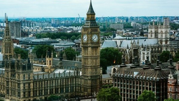 БРИТАНСКИ МЕДИЈИ: Русија је спремнија за западне санкције од Европске уније БРИТАНСКИ МЕДИЈИ: Русија је спремнија за западне санкције од Европске уније
