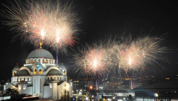 ТОПЛО У НОВОГОДИШЊОЈ НОЋИ: Ево када нас тек очекују прве назнаке падавина ТОПЛО У НОВОГОДИШЊОЈ НОЋИ: Ево када нас тек очекују прве назнаке падавина