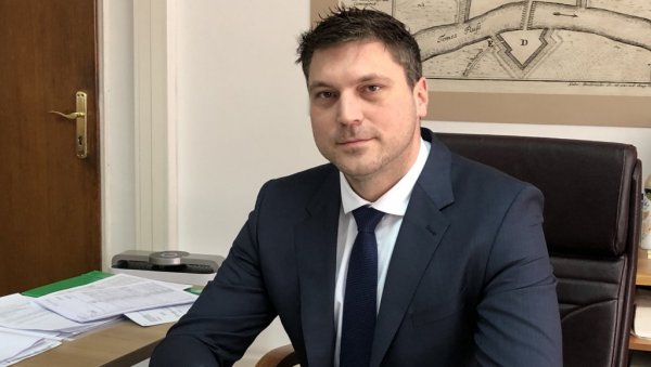 ИМАМО СВЕ УСЛОВЕ ЗА ВЕЛИКЕ УЛАГАЧЕ: Александар Стевановић, градоначелник Панчева, о плановима овог индустријског центра ИМАМО СВЕ УСЛОВЕ ЗА ВЕЛИКЕ УЛАГАЧЕ: Александар Стевановић, градоначелник Панчева, о плановима овог индустријског центра