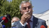 МИЛО, ЧЕКА ТЕ ЋЕЛИЈА: Начелник истражног затвора ЦГ послао поруку Ђукановићу МИЛО, ЧЕКА ТЕ ЋЕЛИЈА: Начелник истражног затвора ЦГ послао поруку Ђукановићу