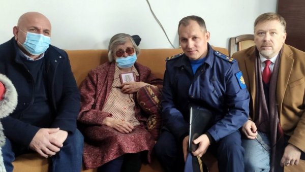 РУСКА МЕДАЉА ЗА ЦРВЕНОАРМЕЈКУ: Сто лета Наде Лукић из Руњана код Лознице РУСКА МЕДАЉА ЗА ЦРВЕНОАРМЕЈКУ: Сто лета Наде Лукић из Руњана код Лознице