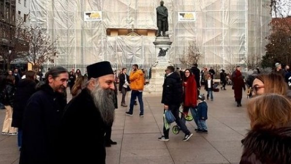 ПАТРИЈАРХ ПОРФИРИЈЕ У ЗАГРЕБУ: Са свештенством и верним народом ПАТРИЈАРХ ПОРФИРИЈЕ У ЗАГРЕБУ: Са свештенством и верним народом