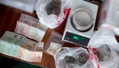 DROGU KRIO U STANU I KOLIMA: U akciji policije uhapšen Novosađanin DROGU KRIO U STANU I KOLIMA: U akciji policije uhapšen Novosađanin