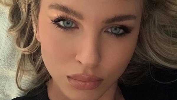 АКТИВИСТКИЊА ОПТУЖИЛА РЕПЕРА ДА ЈОЈ ЈЕ ЗЛОСТАВЉАО СЕСТРУ Гушио ју је до онесвешћивања, лежала је у болници недељама АКТИВИСТКИЊА ОПТУЖИЛА РЕПЕРА ДА ЈОЈ ЈЕ ЗЛОСТАВЉАО СЕСТРУ Гушио ју је до онесвешћивања, лежала је у болници недељама