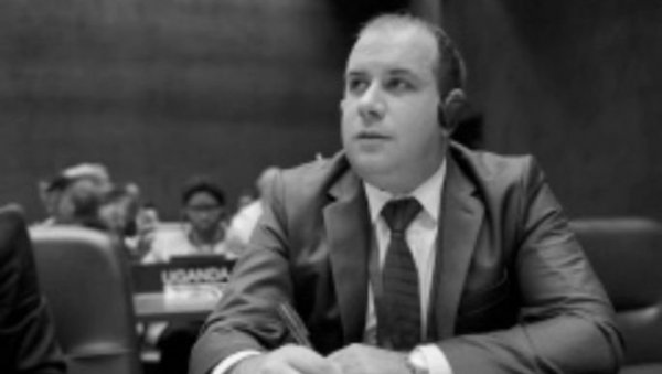 КО ЈЕ БИО БРАНКО МАРИНКОВИЋ? Познати правник који је завршио два факултета - откривен могући узрок смрти КО ЈЕ БИО БРАНКО МАРИНКОВИЋ? Познати правник који је завршио два факултета - откривен могући узрок смрти