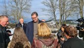 VUČIĆ SA MEŠTANIMA SENIŠTA: Bistrica bi nas spasila - građani spremni za projekat VUČIĆ SA MEŠTANIMA SENIŠTA: Bistrica bi nas spasila - građani spremni za projekat