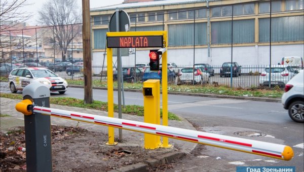 ЕЛЕКТРОНСКИ СИСТЕМ НАПЛАТЕ ПАРКИНГА У ЦЕНТРУ: Модернизација паркиралишта у Зрењанину (ФОТО) ЕЛЕКТРОНСКИ СИСТЕМ НАПЛАТЕ ПАРКИНГА У ЦЕНТРУ: Модернизација паркиралишта у Зрењанину (ФОТО)