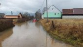 VODA ODNELA DVA MOSTA, UNIŠTENE KUĆE: Poplava na Zlatiboru, evakuisane 22 osobe, izlila se Kamenica u okolini Čačka i Gornjeg Milanovca