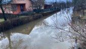 ВЕЛИКЕ ПОПЛАВЕ ОКО ГОСПИЋА: Више кућа под водом