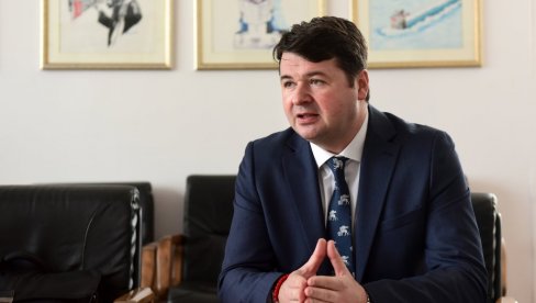 SKRAĆENJE MANDATA SUPROTNO USTAVU: Autorski tekst - Vladan Petrov SKRAĆENJE MANDATA SUPROTNO USTAVU: Autorski tekst - Vladan Petrov