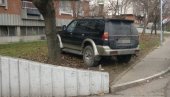 ПАРКИРАЈУ ГДЕ СТИГНУ: 144.287 интервенција због непрописно остављених возила ПАРКИРАЈУ ГДЕ СТИГНУ: 144.287 интервенција због непрописно остављених возила