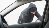УХАПШЕН БОРАНИН: Обио три аутомобила и украо разне предмете УХАПШЕН БОРАНИН: Обио три аутомобила и украо разне предмете