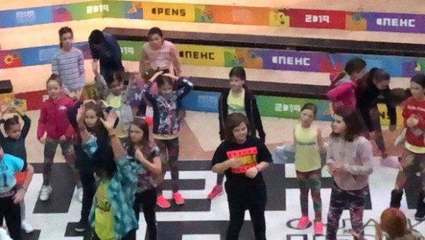 НОВОГОДИШЊИ ДЕЧИЈИ ФЕСТИВАЛ У НОВОМ САДУ: Наступи плесних и фолколрних група на Спенс-у НОВОГОДИШЊИ ДЕЧИЈИ ФЕСТИВАЛ У НОВОМ САДУ: Наступи плесних и фолколрних група на Спенс-у