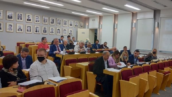 УСВОЈИЛИ ПРЕДЛОГ БУЏЕТА ЗА 2022: Одборници херцегновске скупштине одлучили - за градску касу исти износ као лане УСВОЈИЛИ ПРЕДЛОГ БУЏЕТА ЗА 2022: Одборници херцегновске скупштине одлучили - за градску касу исти износ као лане