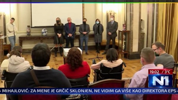 НИШТА О ДОГАЂАЈУ: Михајловска коментарисала однос новинарке Н1 према догађају везаном за особе са инвалидитетом - Питала је о Рио Тинту НИШТА О ДОГАЂАЈУ: Михајловска коментарисала однос новинарке Н1 према догађају везаном за особе са инвалидитетом - Питала је о Рио Тинту
