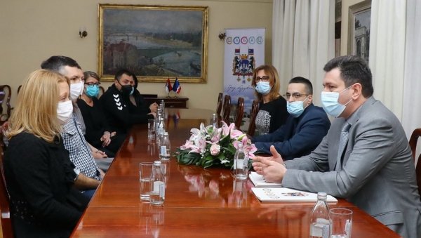 ДО ПОТОМСТВА УЗ ПОМОЋ ГРАДА: Вантелесна оплодња у шабачком крају ДО ПОТОМСТВА УЗ ПОМОЋ ГРАДА: Вантелесна оплодња у шабачком крају