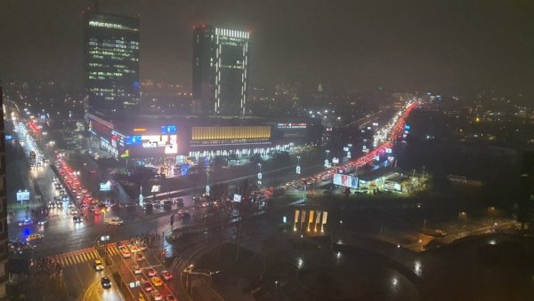 ПОТПУНИ КОЛАПС У БЕОГРАДУ: Све стоји, а најгоре је на Газели и Бранковом мосту (ФОТО) ПОТПУНИ КОЛАПС У БЕОГРАДУ: Све стоји, а најгоре је на Газели и Бранковом мосту (ФОТО)
