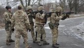 ОБУКА 20.000 УКРАЈИНСКИХ РЕГРУТА У БРИТАНИЈИ: Лондон дао 2,3 милијарде фунти војне помоћи ОБУКА 20.000 УКРАЈИНСКИХ РЕГРУТА У БРИТАНИЈИ: Лондон дао 2,3 милијарде фунти војне помоћи