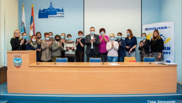 БЕСПОВРАТНА ПОМОЋ: На конкурсу за економско оснаживање 12 жена из Зрењанина добило новац БЕСПОВРАТНА ПОМОЋ: На конкурсу за економско оснаживање 12 жена из Зрењанина добило новац