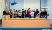БЕСПОВРАТНА ПОМОЋ: На конкурсу за економско оснаживање 12 жена из Зрењанина добило новац БЕСПОВРАТНА ПОМОЋ: На конкурсу за економско оснаживање 12 жена из Зрењанина добило новац
