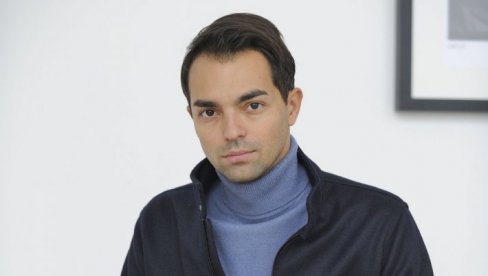 OGLASIO SE FILIP ČUKANOVIĆ: Povukao se pre 3 godine, osedeo i promenio frizuru, a sad pokazao majku (FOTO)