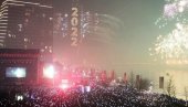 MINISTAR MALI ČESITAO NOVU GODINU: Želim vam mnogo razloga za osmehe i radost (FOTO) MINISTAR MALI ČESITAO NOVU GODINU: Želim vam mnogo razloga za osmehe i radost (FOTO)
