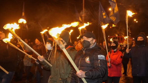 БУГАРСКА ЗАБРАНИЛА НЕОНАЦИСТИЧКИ МАРШ: Луков марш – бакљама санкционисан након негодовања јавности БУГАРСКА ЗАБРАНИЛА НЕОНАЦИСТИЧКИ МАРШ: Луков марш – бакљама санкционисан након негодовања јавности