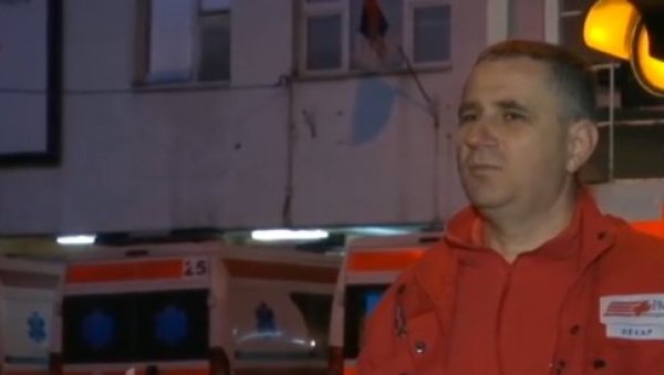 ЕКИПА ХИТНЕ ПОМОЋИ ОБАВИЛА ПОРОЂАЈ! Беба јутрос рођена у Табановачкој улици у Београду ЕКИПА ХИТНЕ ПОМОЋИ ОБАВИЛА ПОРОЂАЈ! Беба јутрос рођена у Табановачкој улици у Београду