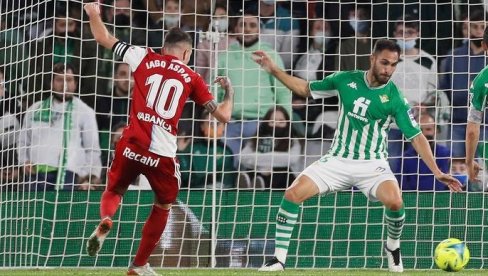 BETIS I DALJE U KRIZI, ALI DRUGI IGRAJU ZA NJEGA: Smena trenera urodila plodom u Selti BETIS I DALJE U KRIZI, ALI DRUGI IGRAJU ZA NJEGA: Smena trenera urodila plodom u Selti