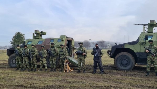 ВЕЛИКА ВЕЖБА ВОЈСКЕ СРБИЈЕ НА ПАСУЉАНСКИМ ЛИВАДАМА: Вучић најавио - Биће озбиљна ноћна гађања, да видите како туку Корнети ВЕЛИКА ВЕЖБА ВОЈСКЕ СРБИЈЕ НА ПАСУЉАНСКИМ ЛИВАДАМА: Вучић најавио - Биће озбиљна ноћна гађања, да видите како туку Корнети