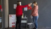 ПОВЕЋАН ПРИТИСАК НА БОЛНИЦЕ: Аустралија бележи рекордан пораст броја новозаражених ПОВЕЋАН ПРИТИСАК НА БОЛНИЦЕ: Аустралија бележи рекордан пораст броја новозаражених