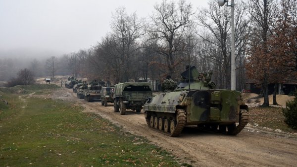 БОЈОВИЋ О НАПАДИМА НА ВС: Јака Војска не одговара онима којима смета јака Србија БОЈОВИЋ О НАПАДИМА НА ВС: Јака Војска не одговара онима којима смета јака Србија