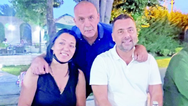 НАЈПЛЕМЕНИТИЈИ ПОДВИГ ГОДИНЕ - ШАМПИОНИ У РИНГУ ХУМАНОСТИ:Ратко Драшковић и Горан Ђуровић омогућили трансплантацију бубрега Радмили Раичевић НАЈПЛЕМЕНИТИЈИ ПОДВИГ ГОДИНЕ - ШАМПИОНИ У РИНГУ ХУМАНОСТИ:Ратко Драшковић и Горан Ђуровић омогућили трансплантацију бубрега Радмили Раичевић