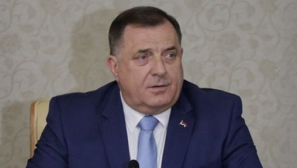АКО МЕ УБИЈУ, ТО СУ УРАДИЛИ АМЕРИКАНЦИ: Додик о срамној одлуци Вашингтона и криминалној хоботници у БиХ АКО МЕ УБИЈУ, ТО СУ УРАДИЛИ АМЕРИКАНЦИ: Додик о срамној одлуци Вашингтона и криминалној хоботници у БиХ