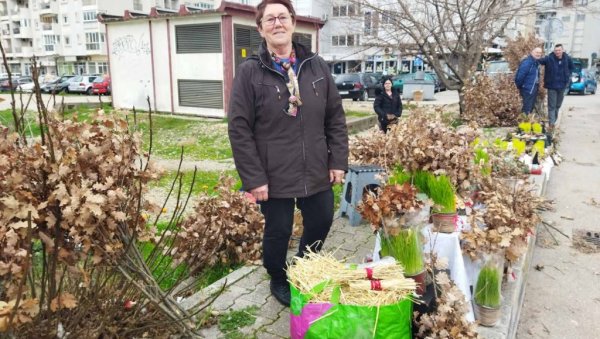 БАДЊАК НЕМА ЦЕНУ: Божићни аранжмани у Црној Гори спој традиције и модерног доба БАДЊАК НЕМА ЦЕНУ: Божићни аранжмани у Црној Гори спој традиције и модерног доба