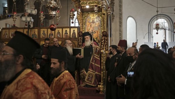 БОЖИЋ У ВИТЛЕЈЕМУ: Православни хришћани у Светој земљи прослављају најрадоснији празник (ФОТО) БОЖИЋ У ВИТЛЕЈЕМУ: Православни хришћани у Светој земљи прослављају најрадоснији празник (ФОТО)