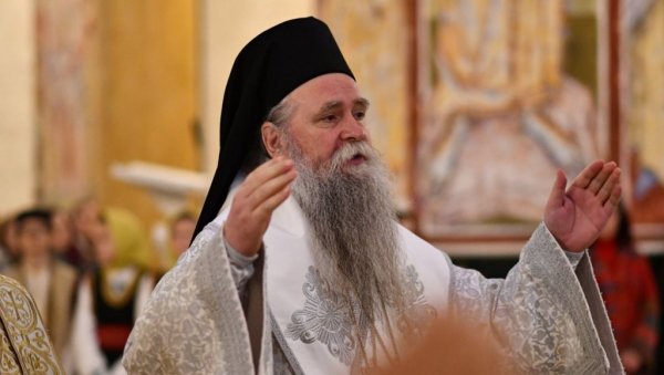 СНАЖНА ПОРУКА МИТРОПОЛИТА ЈОАНИКИЈА: Црква неће делити свој народ на Србе и Црногорце! СНАЖНА ПОРУКА МИТРОПОЛИТА ЈОАНИКИЈА: Црква неће делити свој народ на Србе и Црногорце!