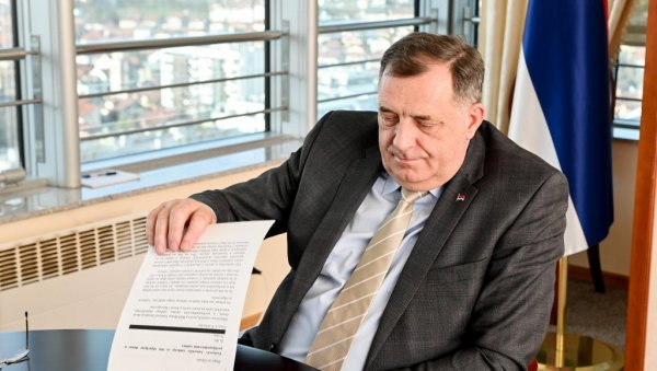 ДОДИКОВА ПОСЛЕДЊА ПОНУДА САРАЈЕВУ: Ако је могуће вратите нас на слово Дејтона, ако није могуће ми нећемо да живимо у овој земљи ДОДИКОВА ПОСЛЕДЊА ПОНУДА САРАЈЕВУ: Ако је могуће вратите нас на слово Дејтона, ако није могуће ми нећемо да живимо у овој земљи