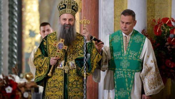 БОЖИЋ У ХРАМУ СВЕТОГ САВЕ: Патријарх Порфирије служио литургију (ФОТО) БОЖИЋ У ХРАМУ СВЕТОГ САВЕ: Патријарх Порфирије служио литургију (ФОТО)