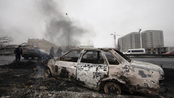 УЗРОЦИ И ПОСЛЕДИЦЕ КРИЗЕ У КАЗАХСТАНУ: Сиромаштво маса довело до експлозије насиља УЗРОЦИ И ПОСЛЕДИЦЕ КРИЗЕ У КАЗАХСТАНУ: Сиромаштво маса довело до експлозије насиља