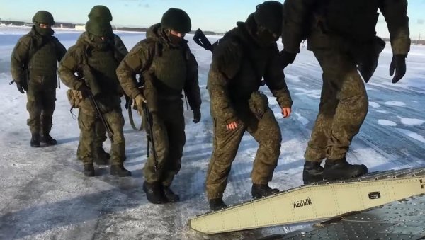 ПОЧИЊЕ ПОВЛАЧЕЊЕ: ОДКБ предаје стратешке објекте војсци и полицији Казахстана ПОЧИЊЕ ПОВЛАЧЕЊЕ: ОДКБ предаје стратешке објекте војсци и полицији Казахстана