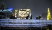 ШКРИПА КЛИЗАЉКИ И НА ТРГУ РЕПУБЛИКЕ: Отворено клизалиште у центру града ШКРИПА КЛИЗАЉКИ И НА ТРГУ РЕПУБЛИКЕ: Отворено клизалиште у центру града