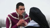ТУГА: Преминуо Алекса, младић који је победио у пливању за часни крст ТУГА: Преминуо Алекса, младић који је победио у пливању за часни крст