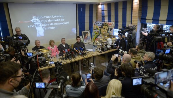 ОНИ НЕ ЗНАЈУ ШТА СУ МУ УРАДИЛИ! Ђоковићи поручили свету: Е, сад ће да освоји 10 гренд слемова! ОНИ НЕ ЗНАЈУ ШТА СУ МУ УРАДИЛИ! Ђоковићи поручили свету: Е, сад ће да освоји 10 гренд слемова!