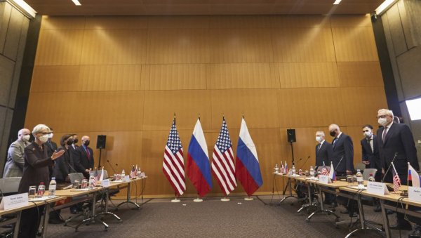 ВАШИНГТОН НЕЋЕ ДА ЗАТВАРА ВРАТА НАТО: Како је текао састанак представника Русије и САД у Женеви